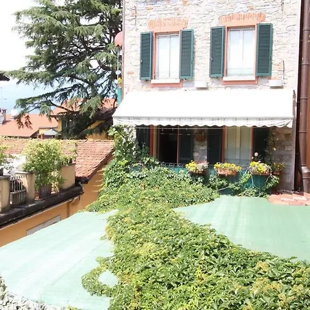 Captivating 4 -bed In Historic Appartamento *