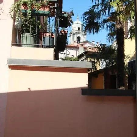 Captivating 4 -bed In Historic Appartamento *
